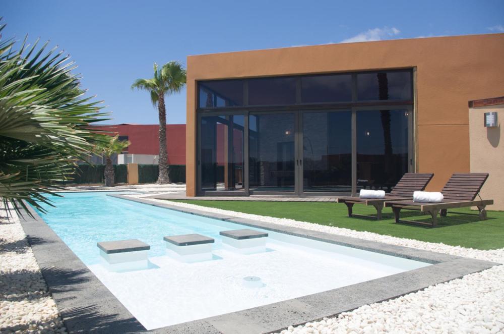 Villa La Marosca - Jacuzzi, Private Pool, 3 Bedrooms Caleta De Fuste Exterior photo